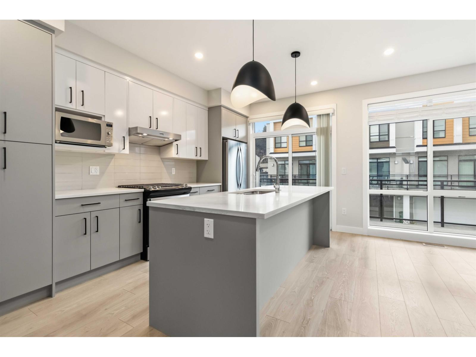 211 46150 THOMAS ROAD, Vedder Crossing, Chilliwack