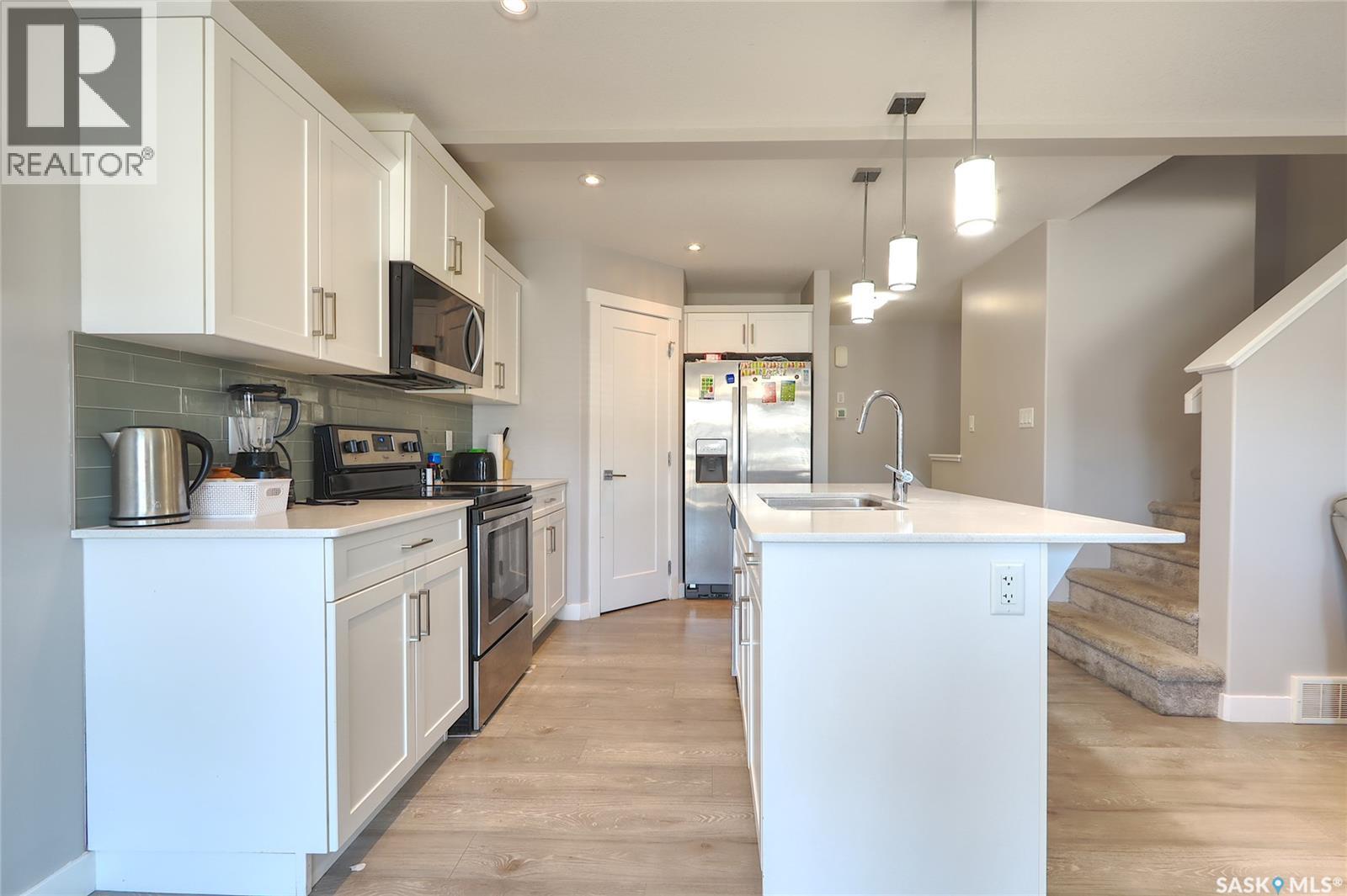 #1732 Mustard STREET - 10
