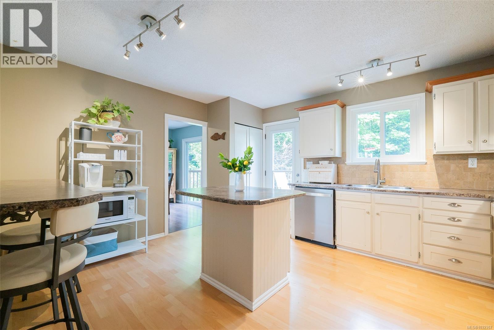 3367 Rock City Rd - 5