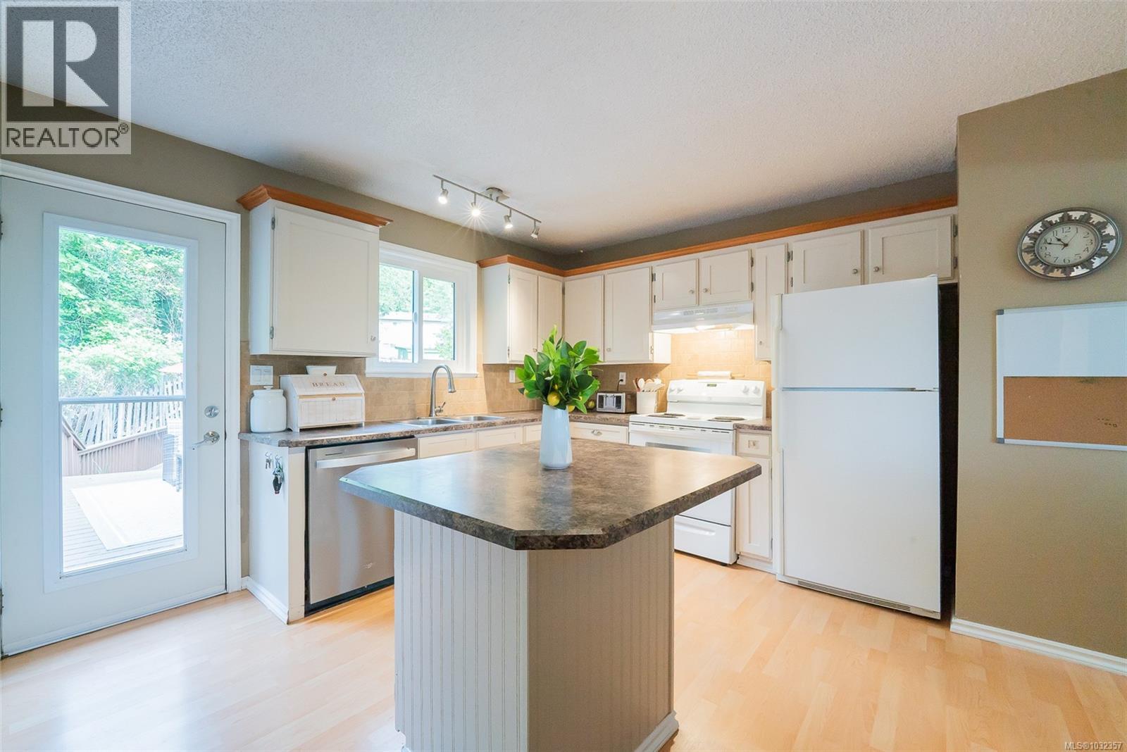3367 Rock City Rd - 6