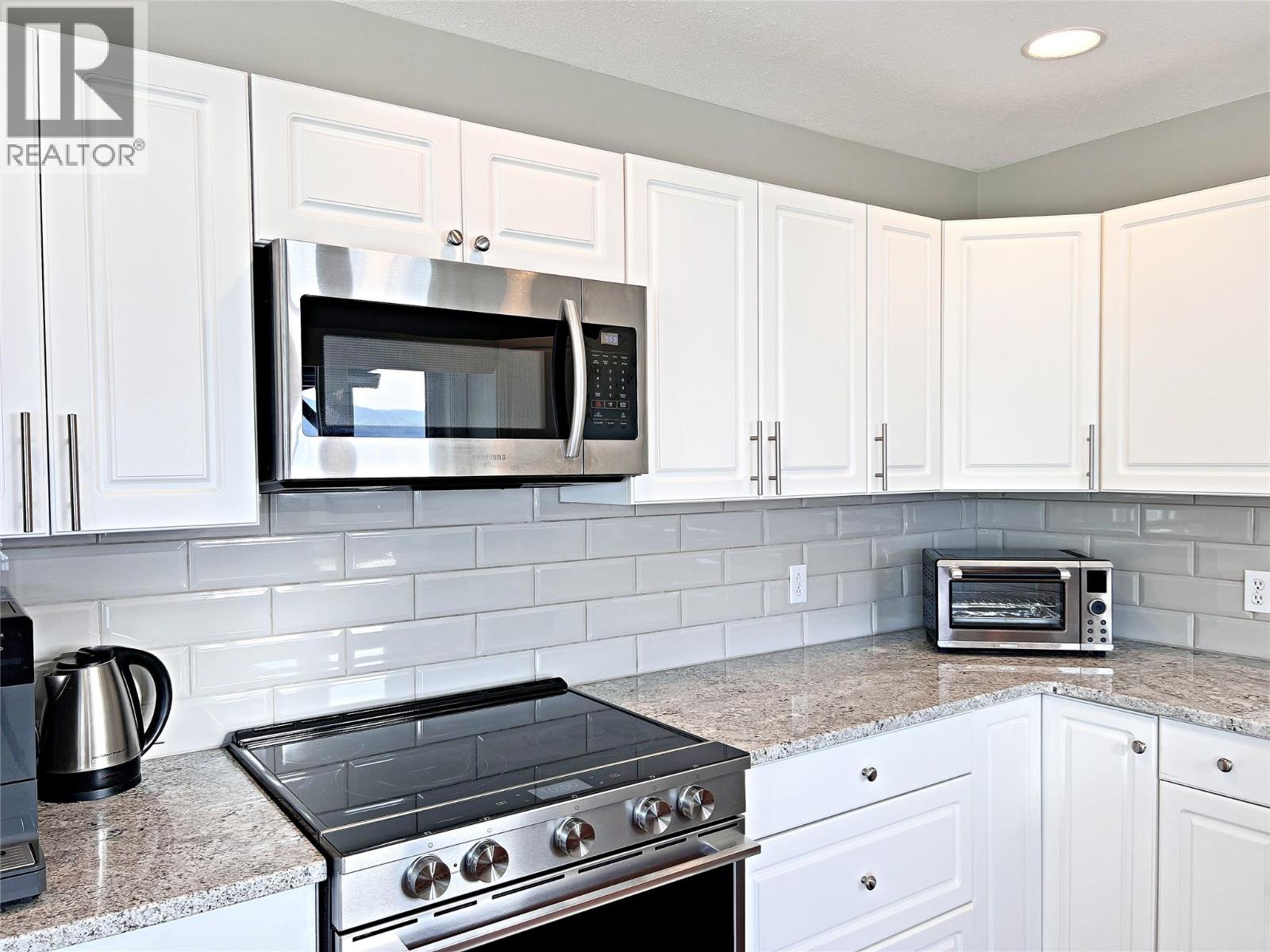 5216 Sutherland Road, Peachland