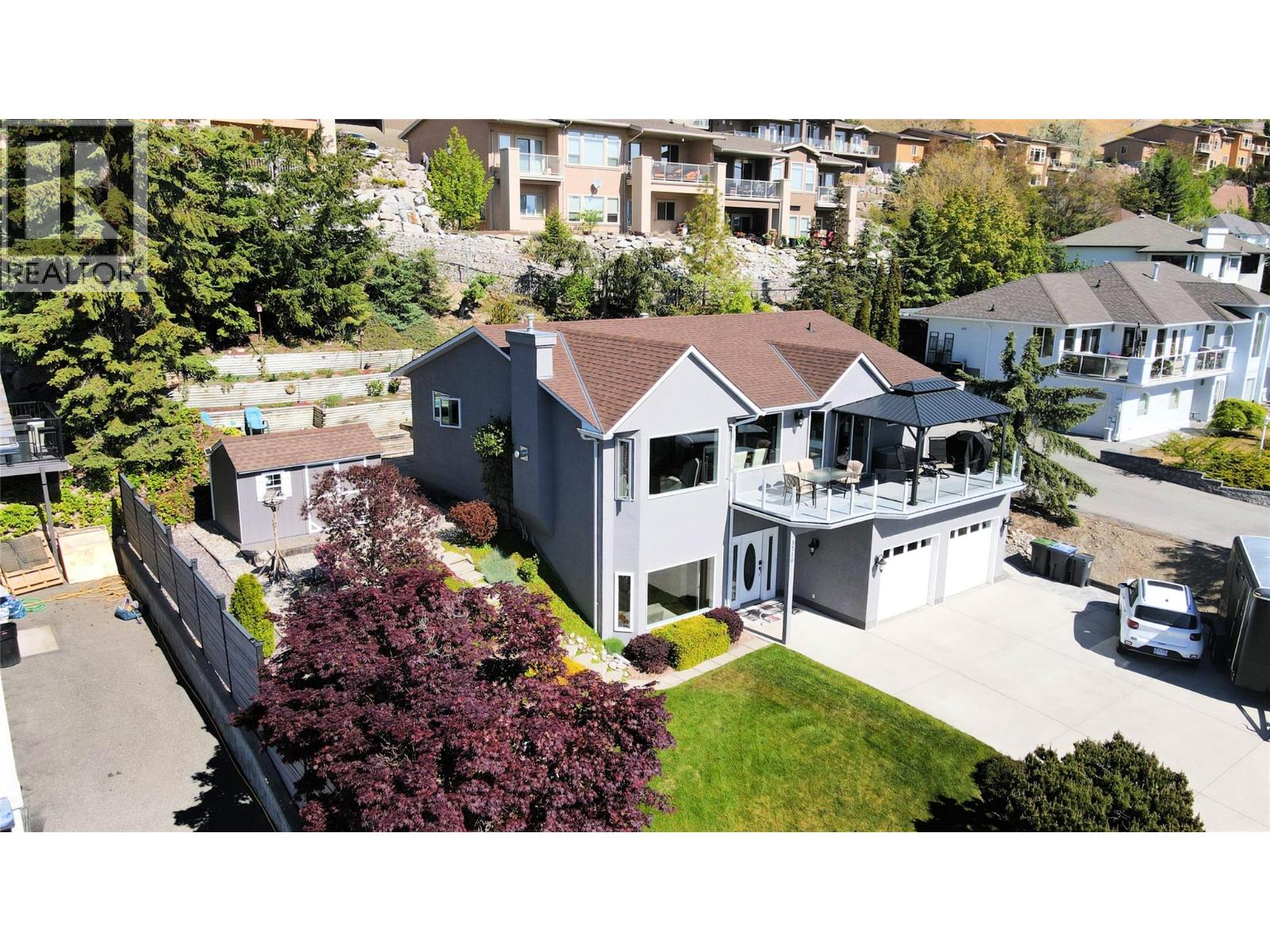 5216 Sutherland Road - 1
