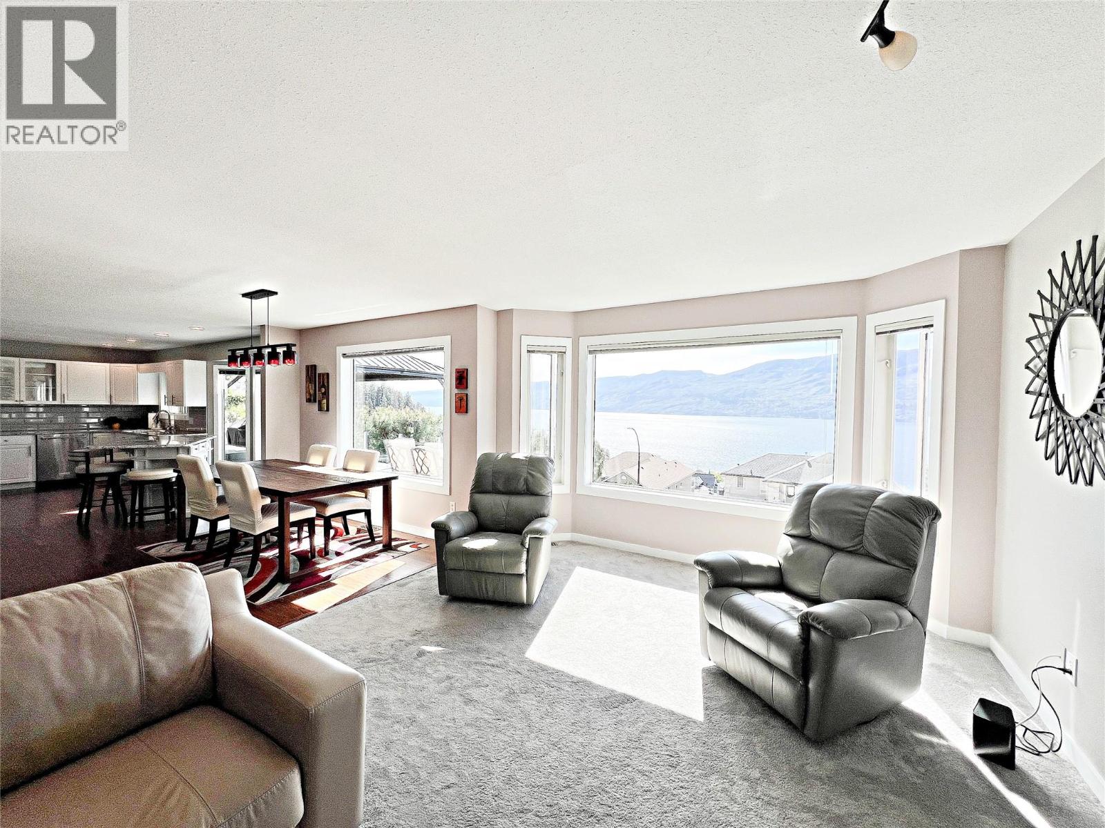 5216 Sutherland Road, Peachland