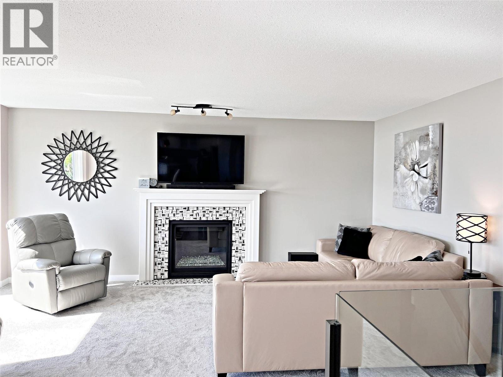 5216 Sutherland Road, Peachland