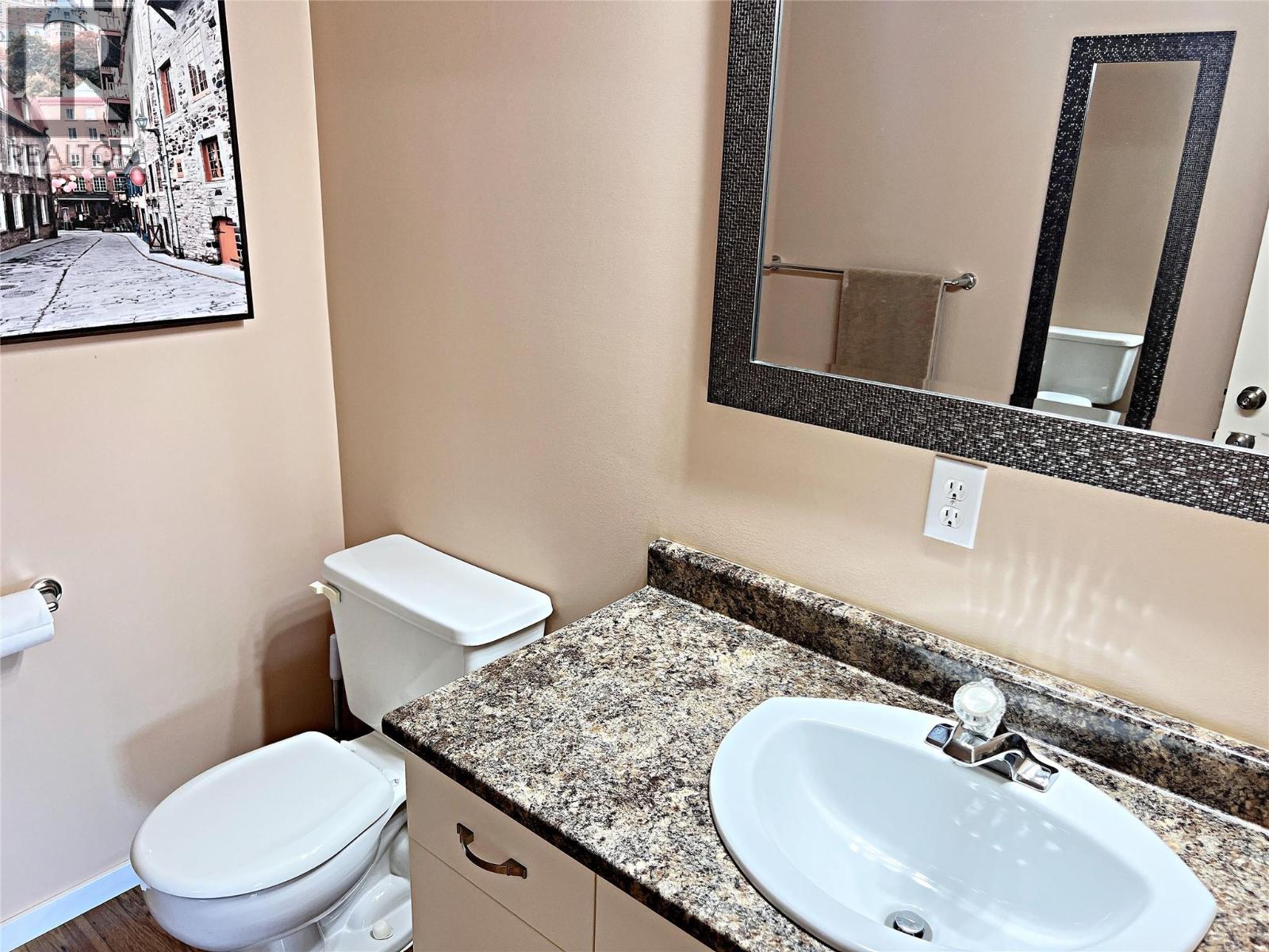 5216 Sutherland Road, Peachland