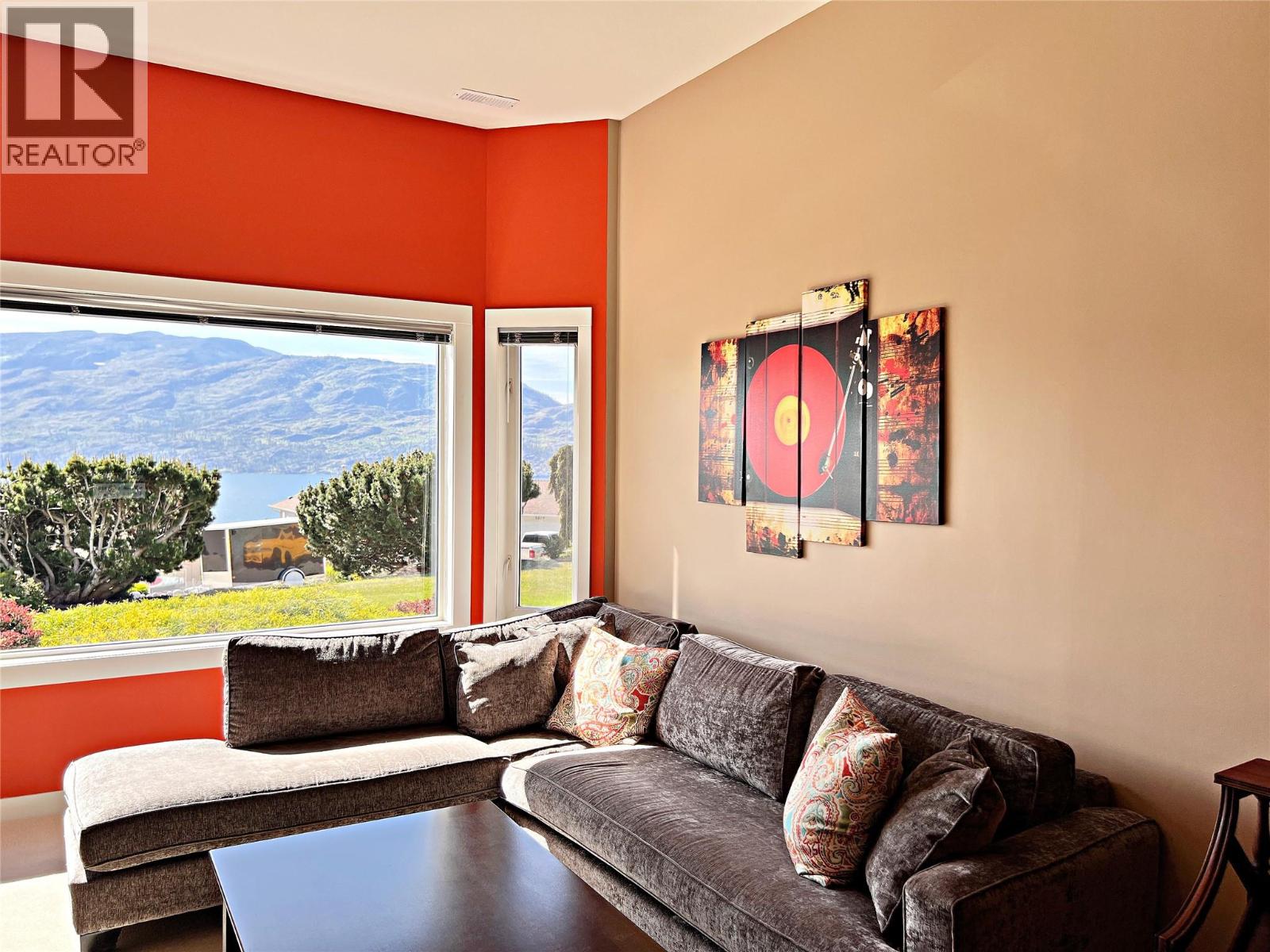 5216 Sutherland Road, Peachland