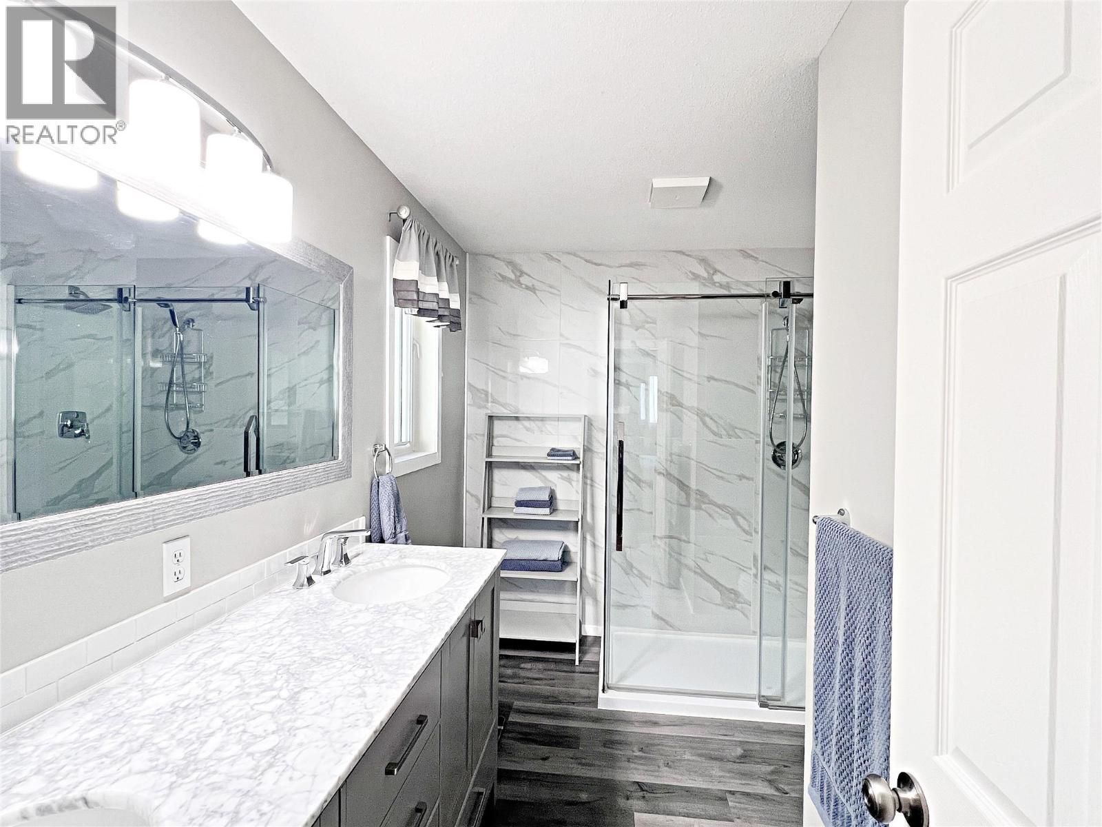 5216 Sutherland Road - 28