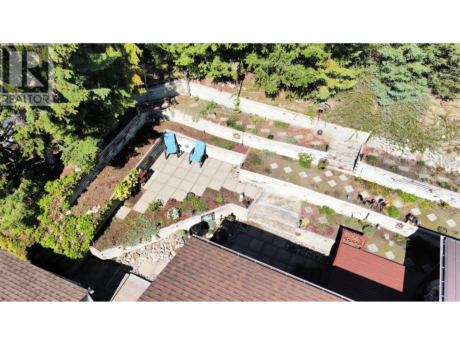 5216 Sutherland Road, Peachland