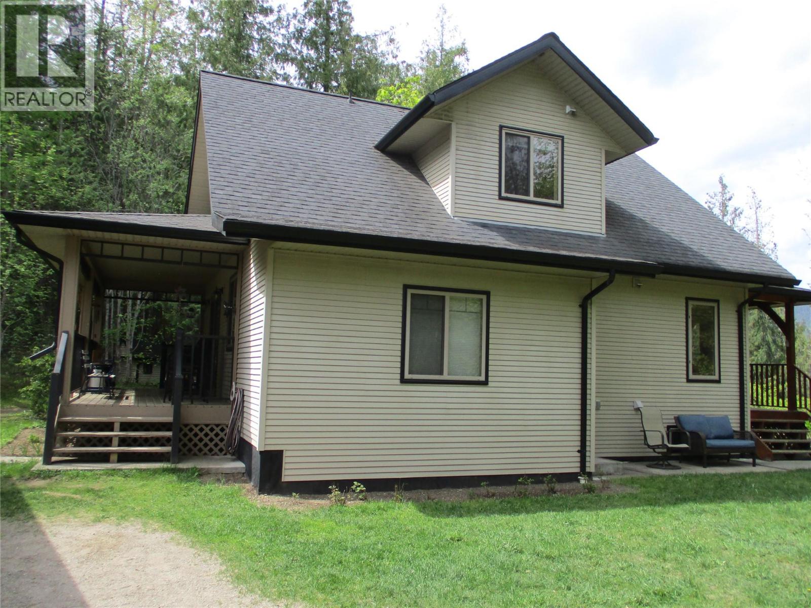 863 Gardom Lake Road - 24