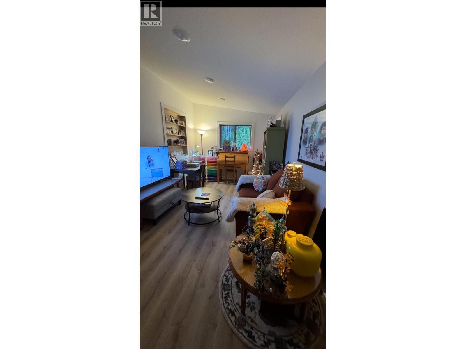 863 Gardom Lake Road - 39