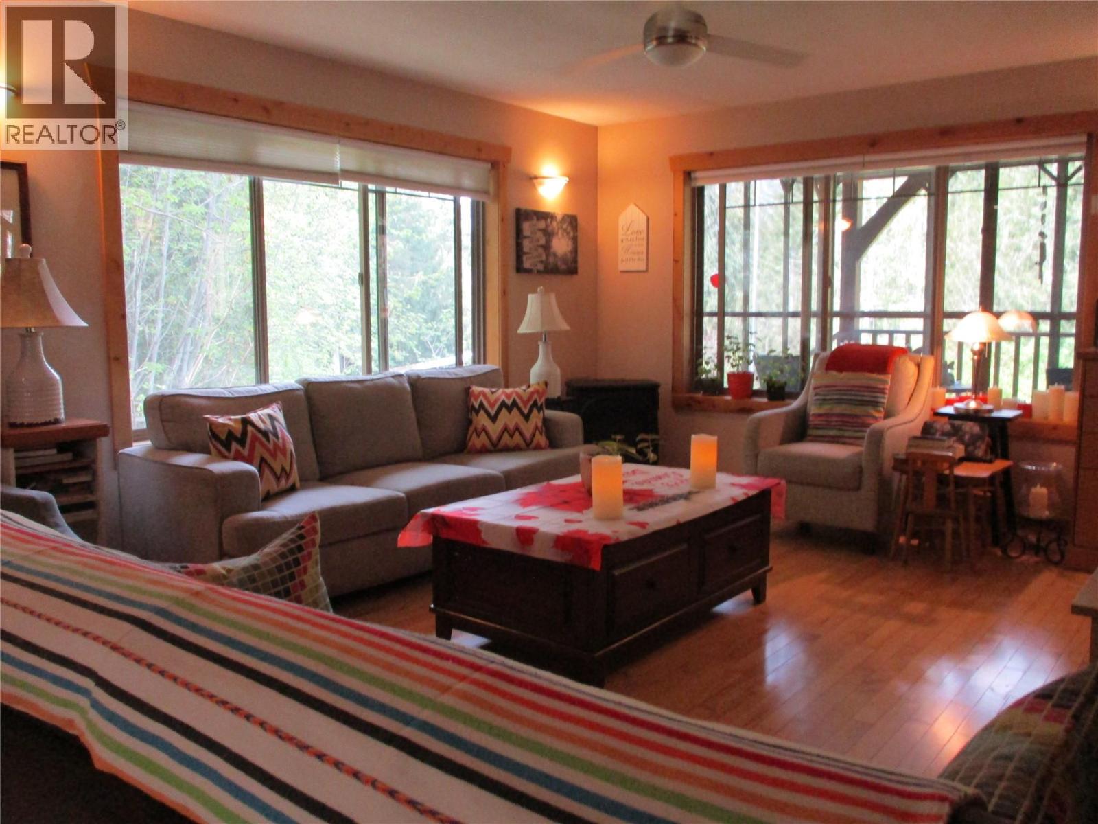 863 Gardom Lake Road - 6