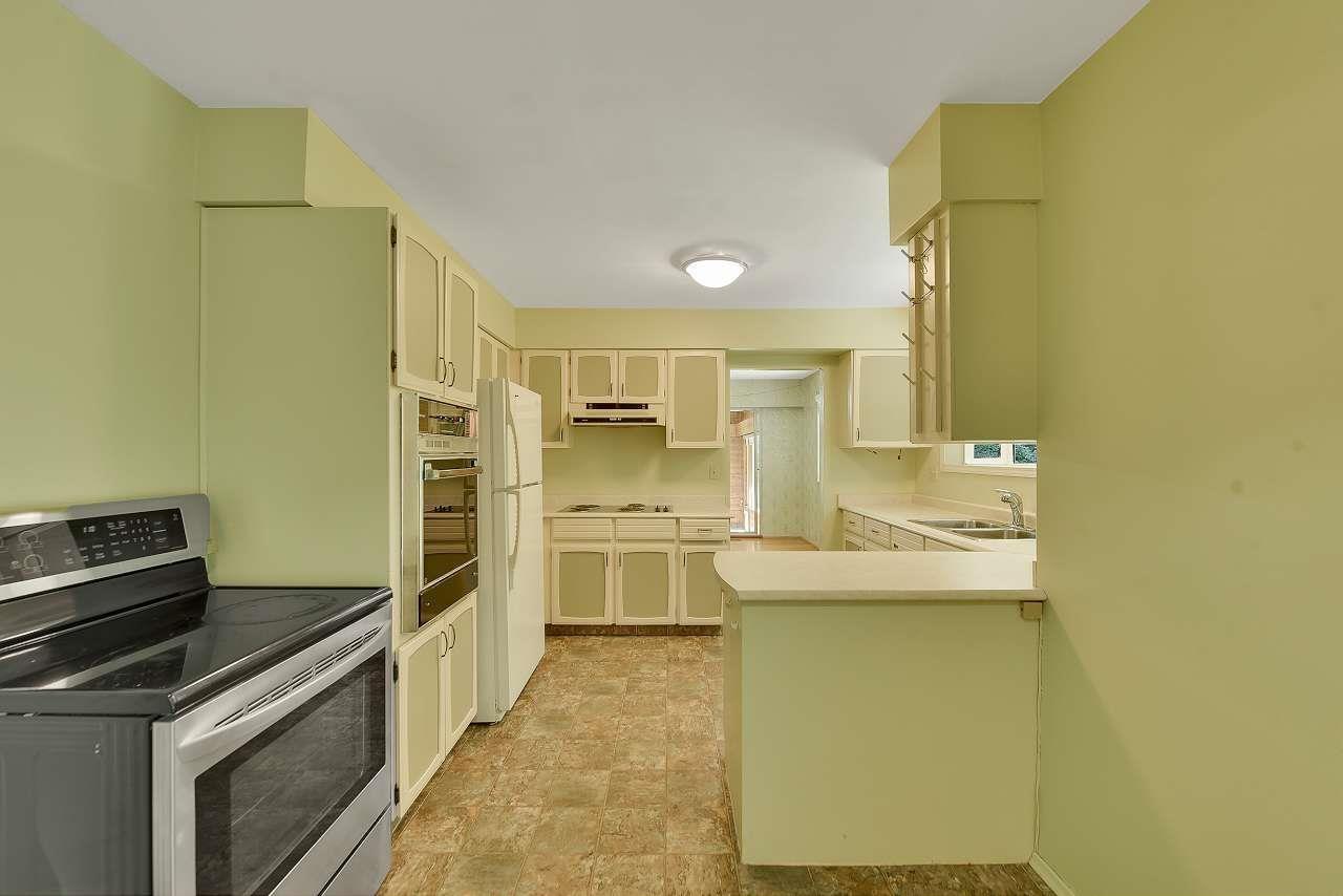 5 Bed, 2 Bath House for Sale in Surrey – 13428 CRESCENT ROAD, Surrey – MLS# R3119379 - Image 11