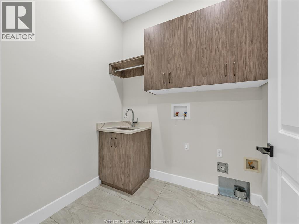 236 MANOR'S GROVE, Lakeshore, Ontario, N8N0E8 — Photo 34