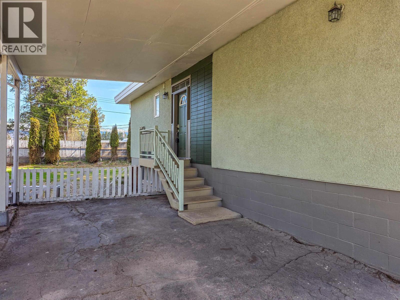 4048 4TH AVENUE - 4