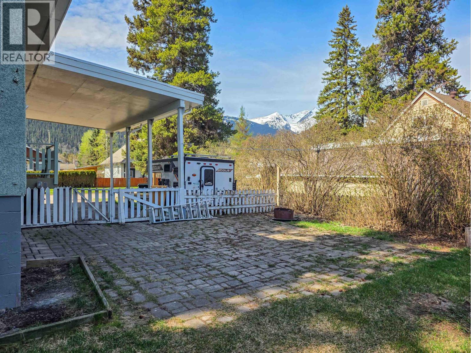 4048 FOURTH AVENUE, Smithers