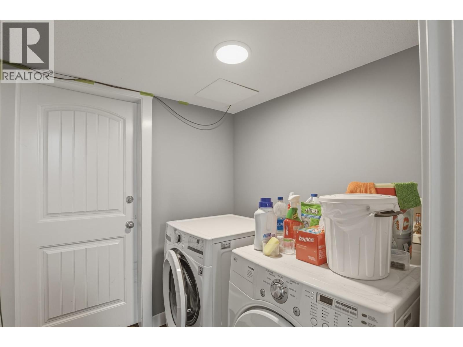 762 MCCURRACH Road - 28