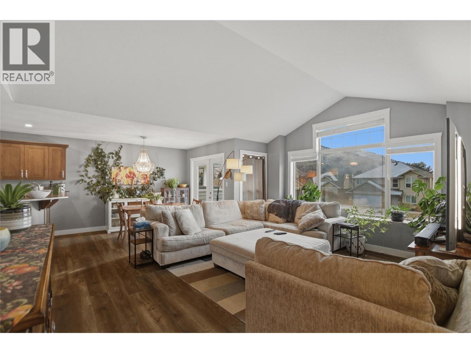 762 MCCURRACH Road - 6