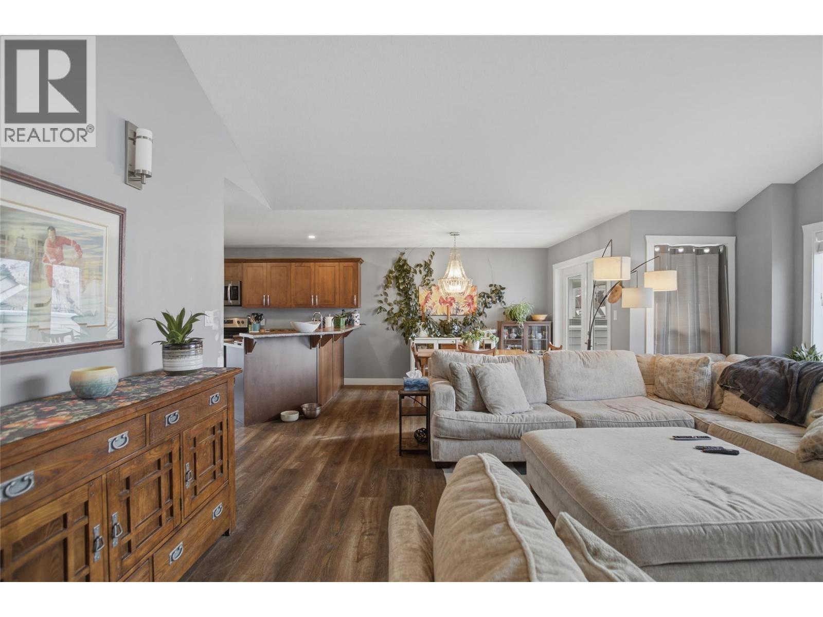 762 MCCURRACH Road - 9