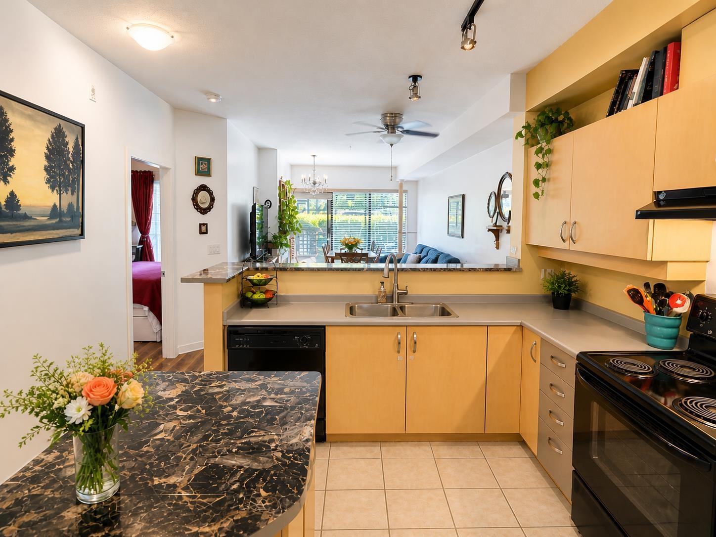 121 10866 CITY PARKWAY, Surrey