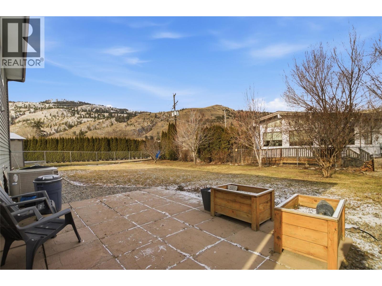 762 MCCURRACH Road - 32