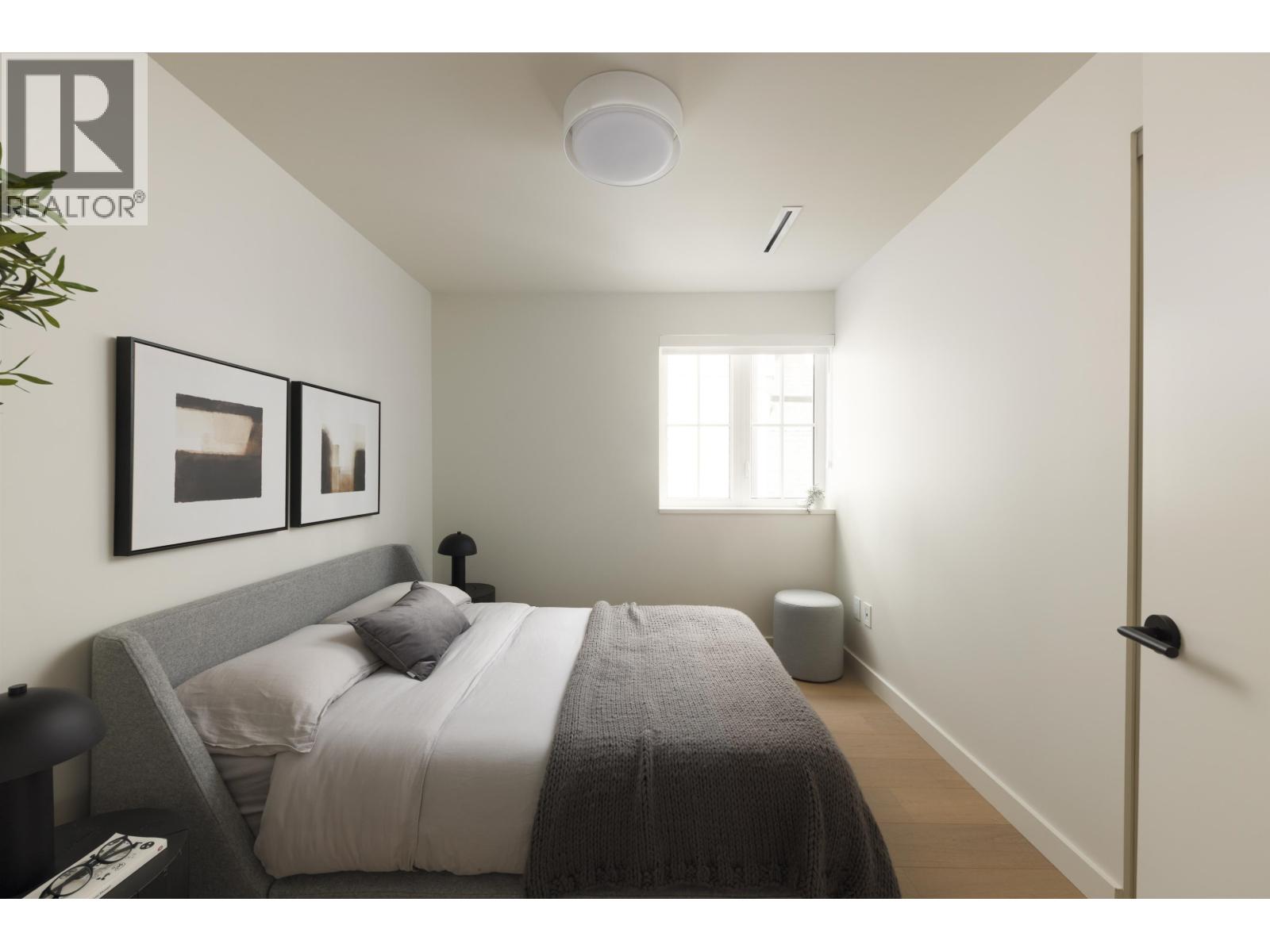 1 3449 W 22ND AVENUE — photo 3