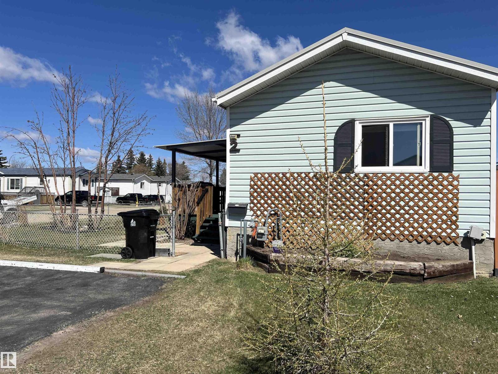 2 SUNSET BV, Spruce Grove