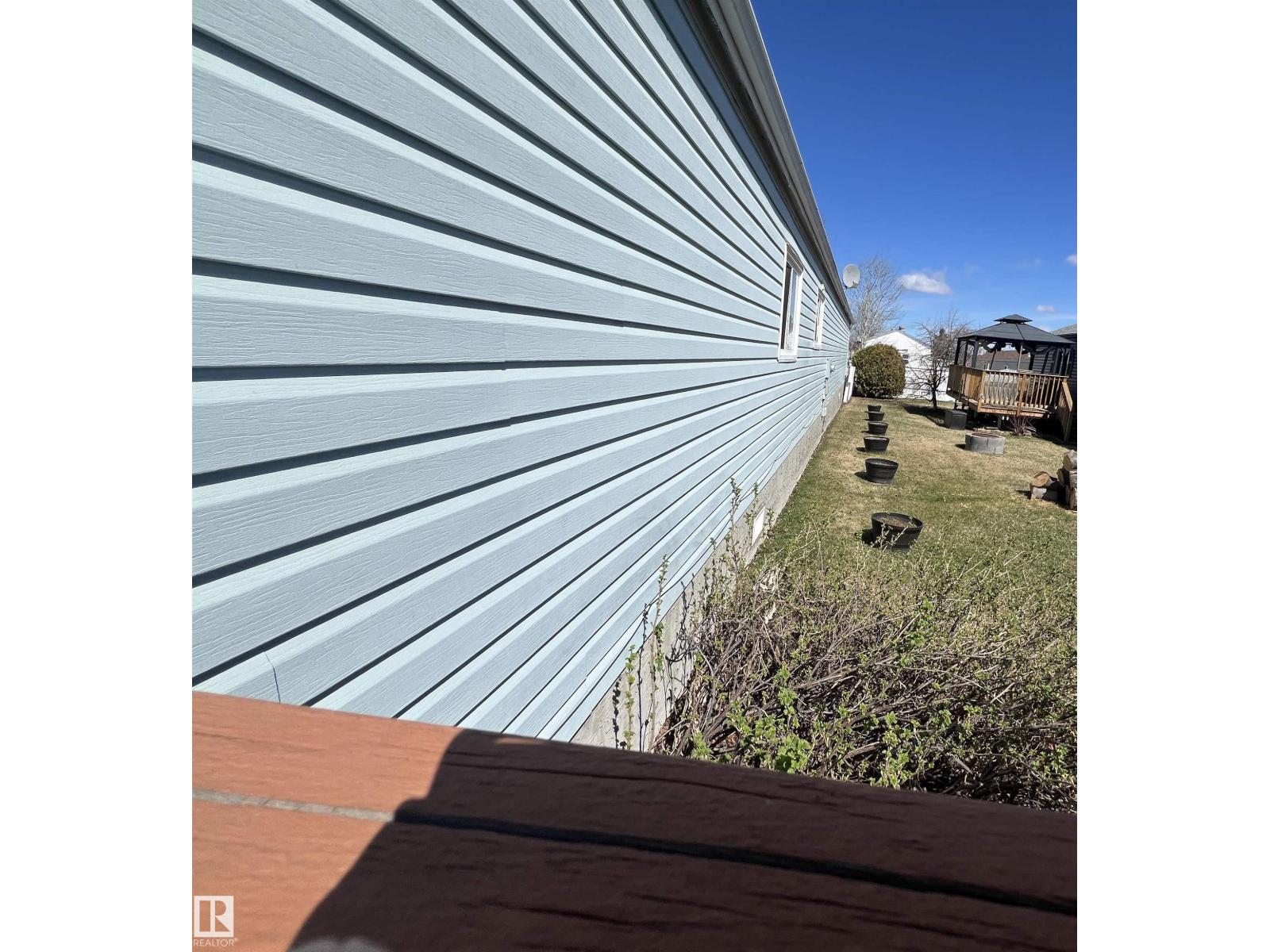 2 SUNSET BV, Spruce Grove