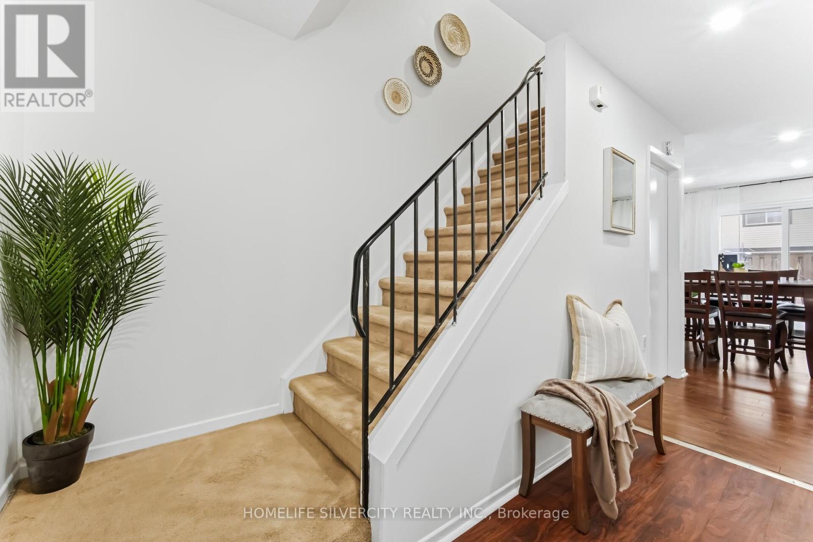 #100 45 HANSEN ROAD - 15