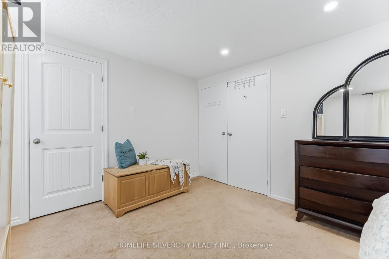 #100 45 HANSEN ROAD - 19