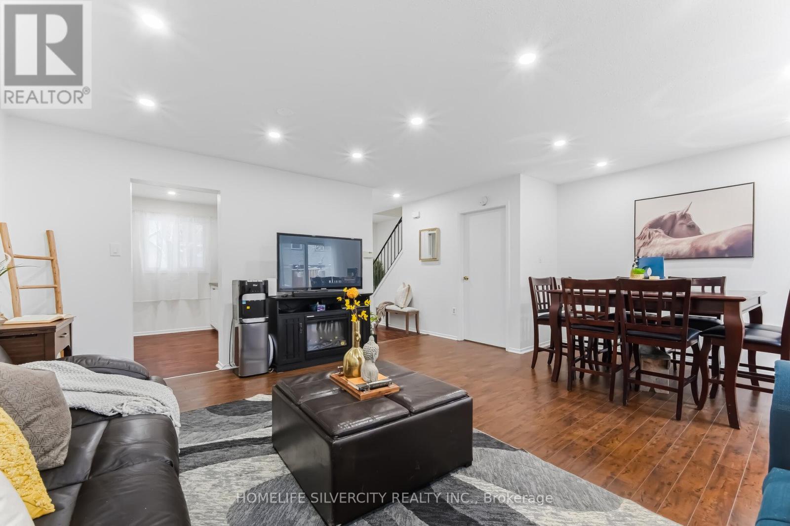 #100 45 HANSEN ROAD - 7