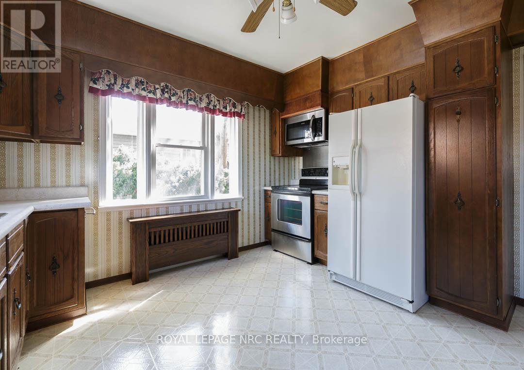 248 WALLACE AVENUE S - 14