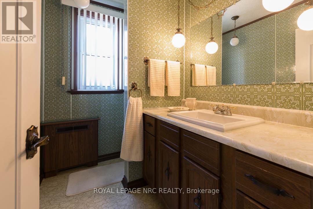 248 WALLACE AVENUE S - 15