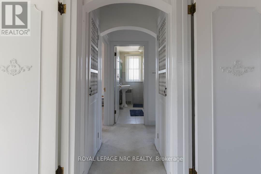 248 WALLACE AVENUE S - 16