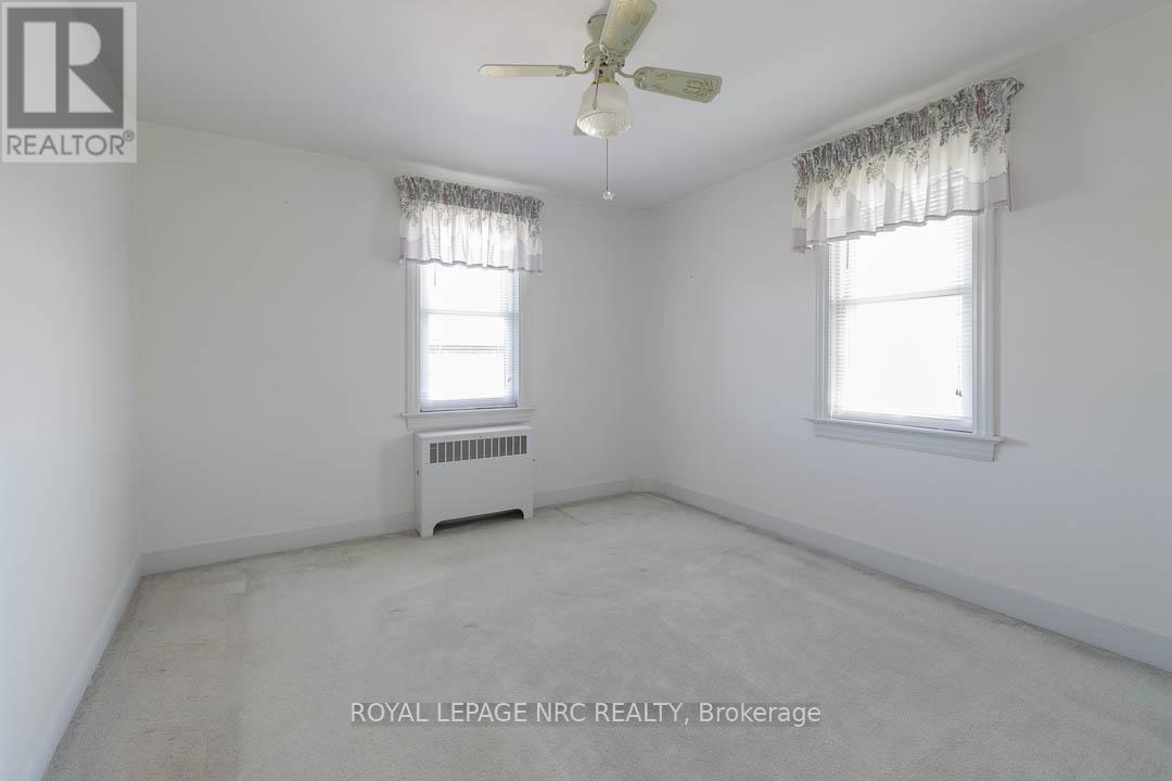248 WALLACE AVENUE S - 19