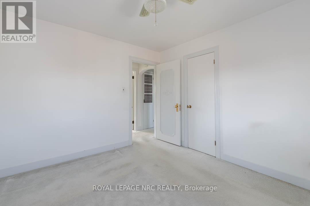 248 WALLACE AVENUE S - 20