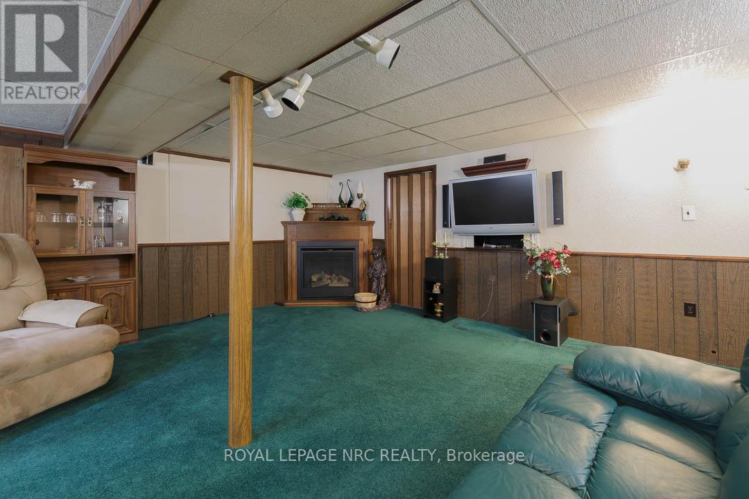 248 WALLACE AVENUE S - 27