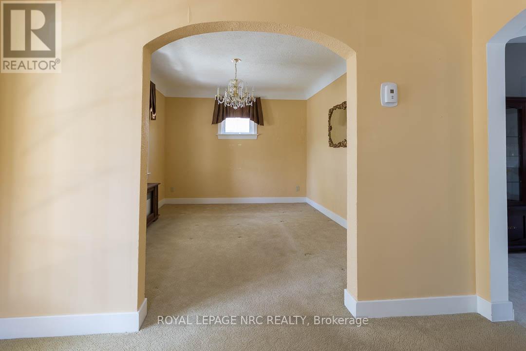 248 WALLACE AVENUE S - 7