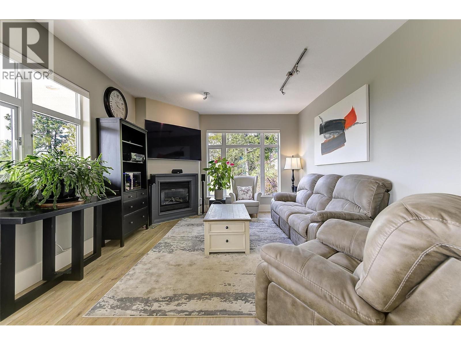  1027 James Hockey Place, Kelowna