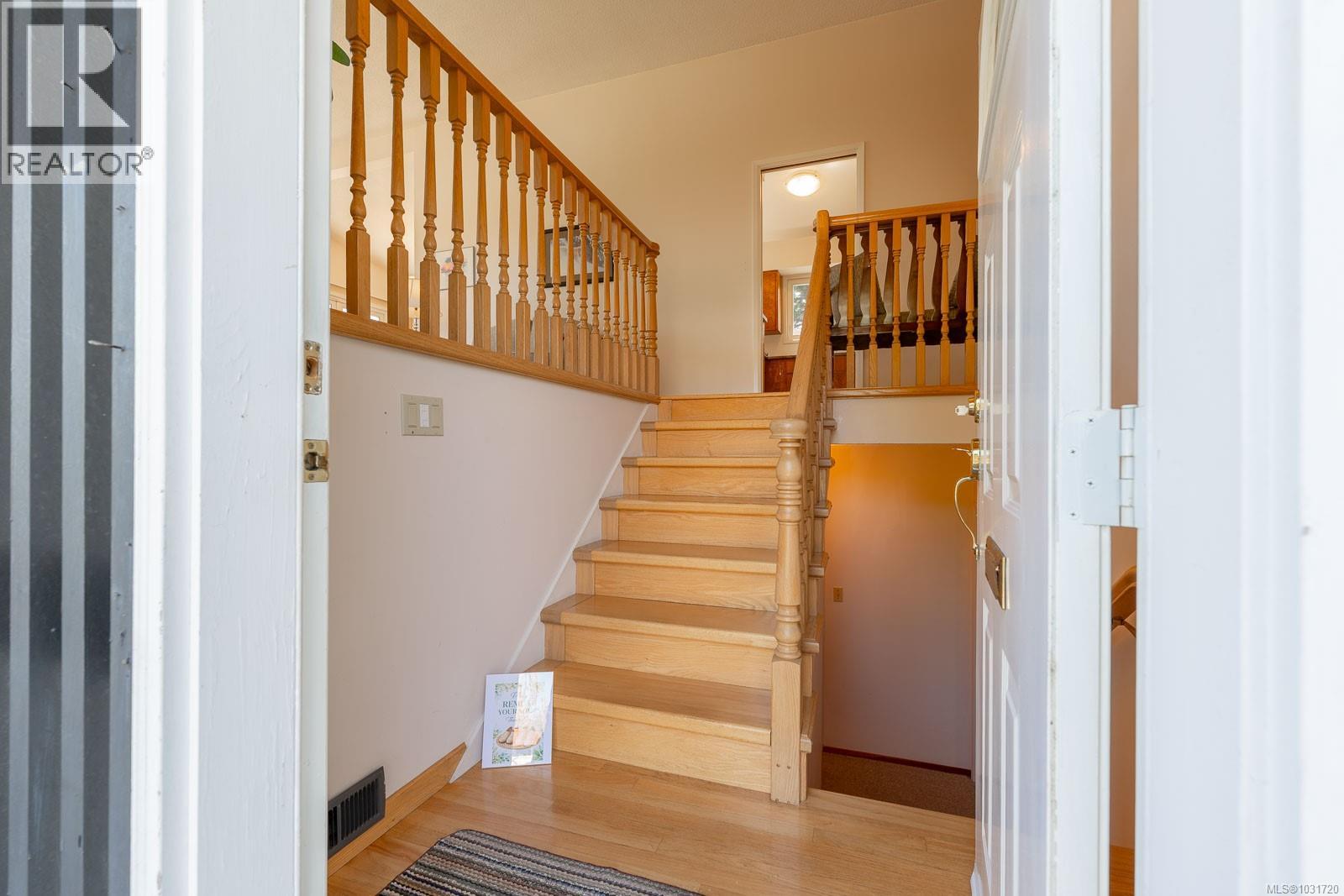 2419 Barbara Pl, Central Saanich