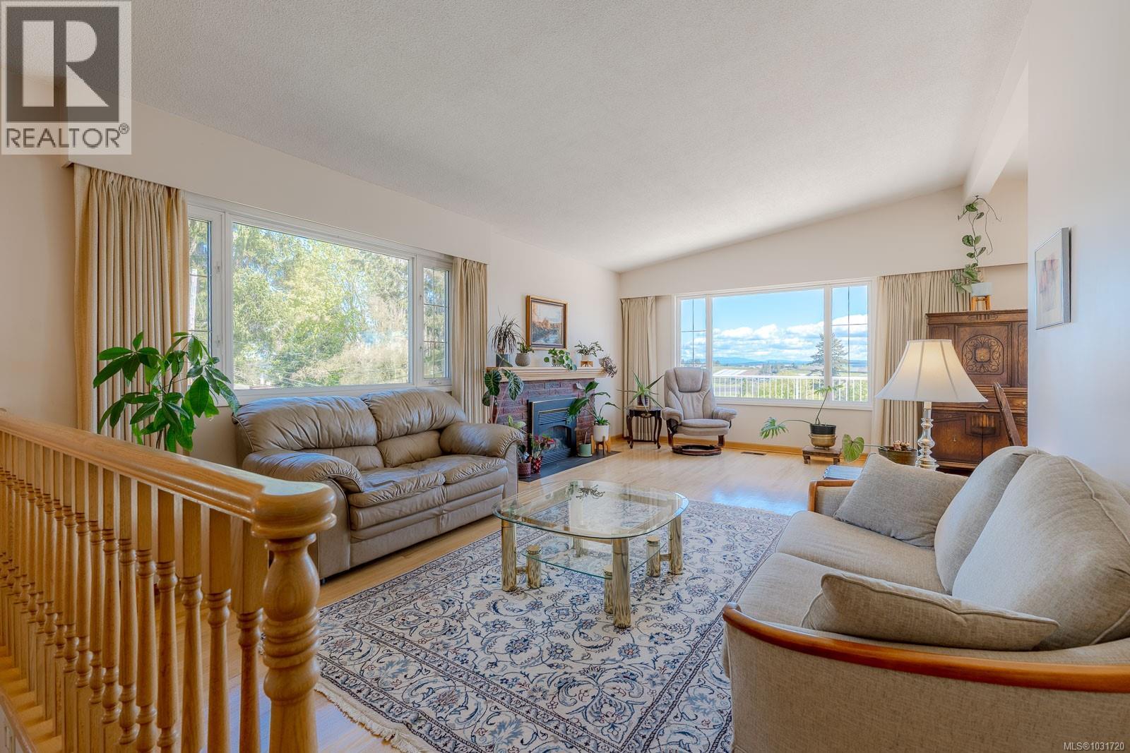 2419 Barbara Pl, Central Saanich