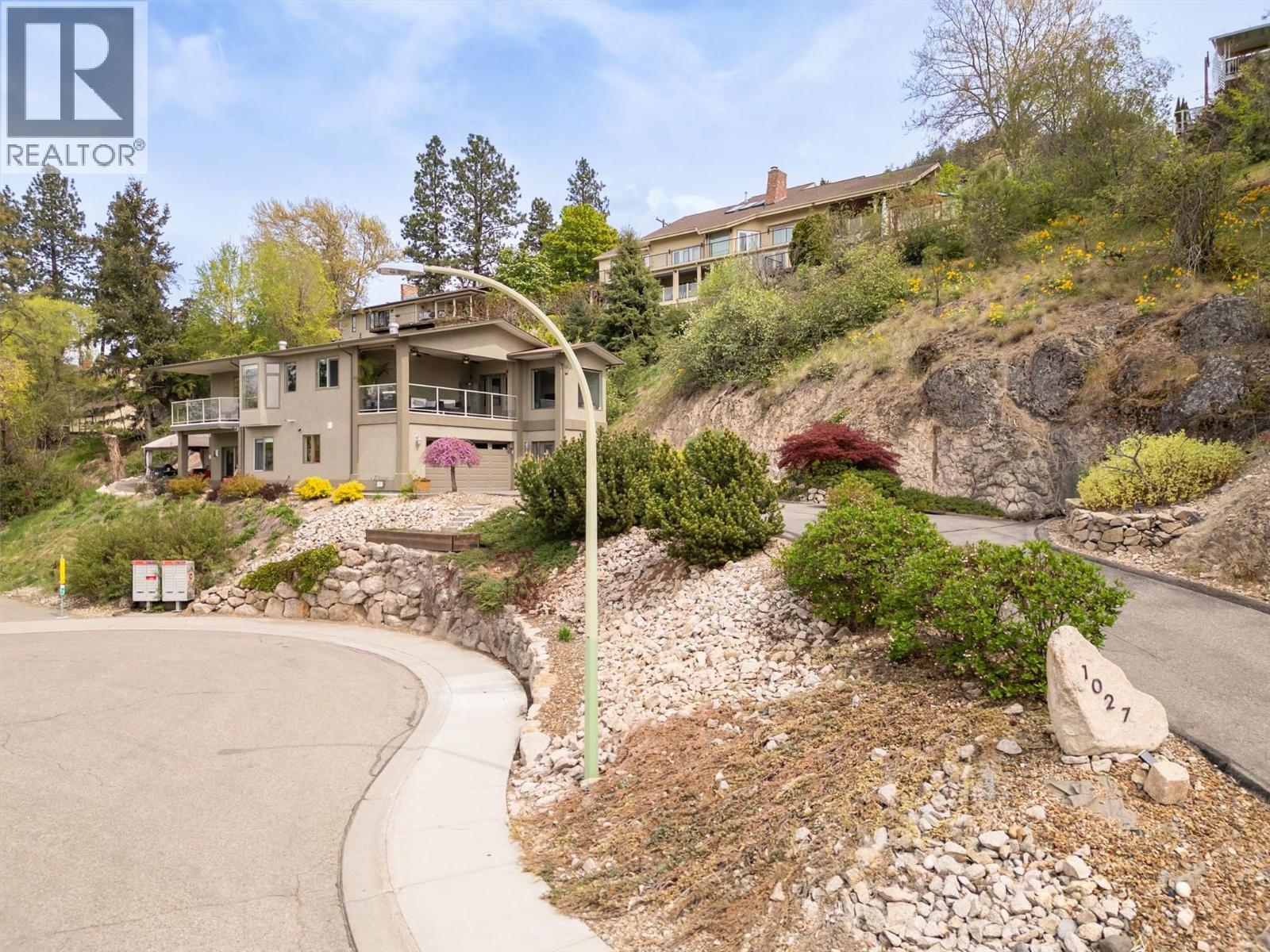1027 James Hockey Place - 3