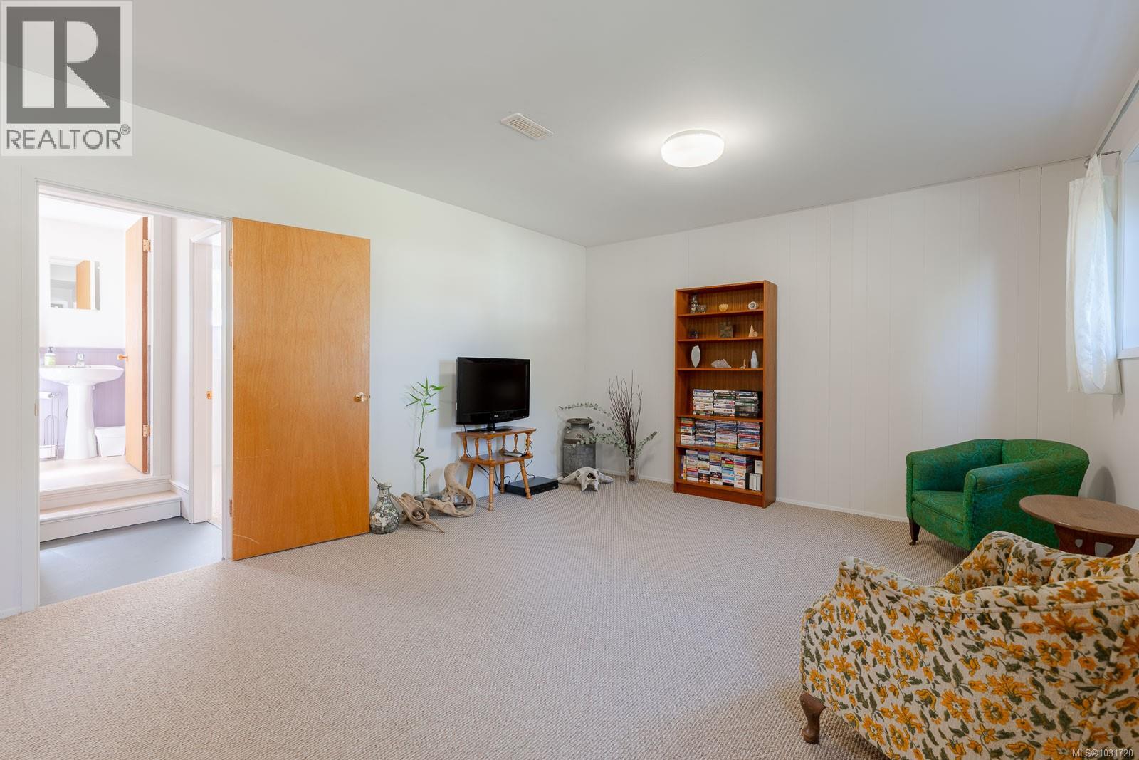 2419 Barbara Pl, Central Saanich
