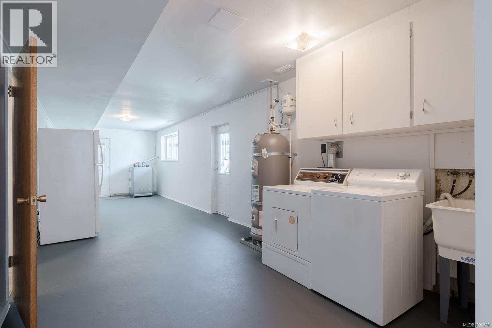 2419 Barbara Pl, Central Saanich
