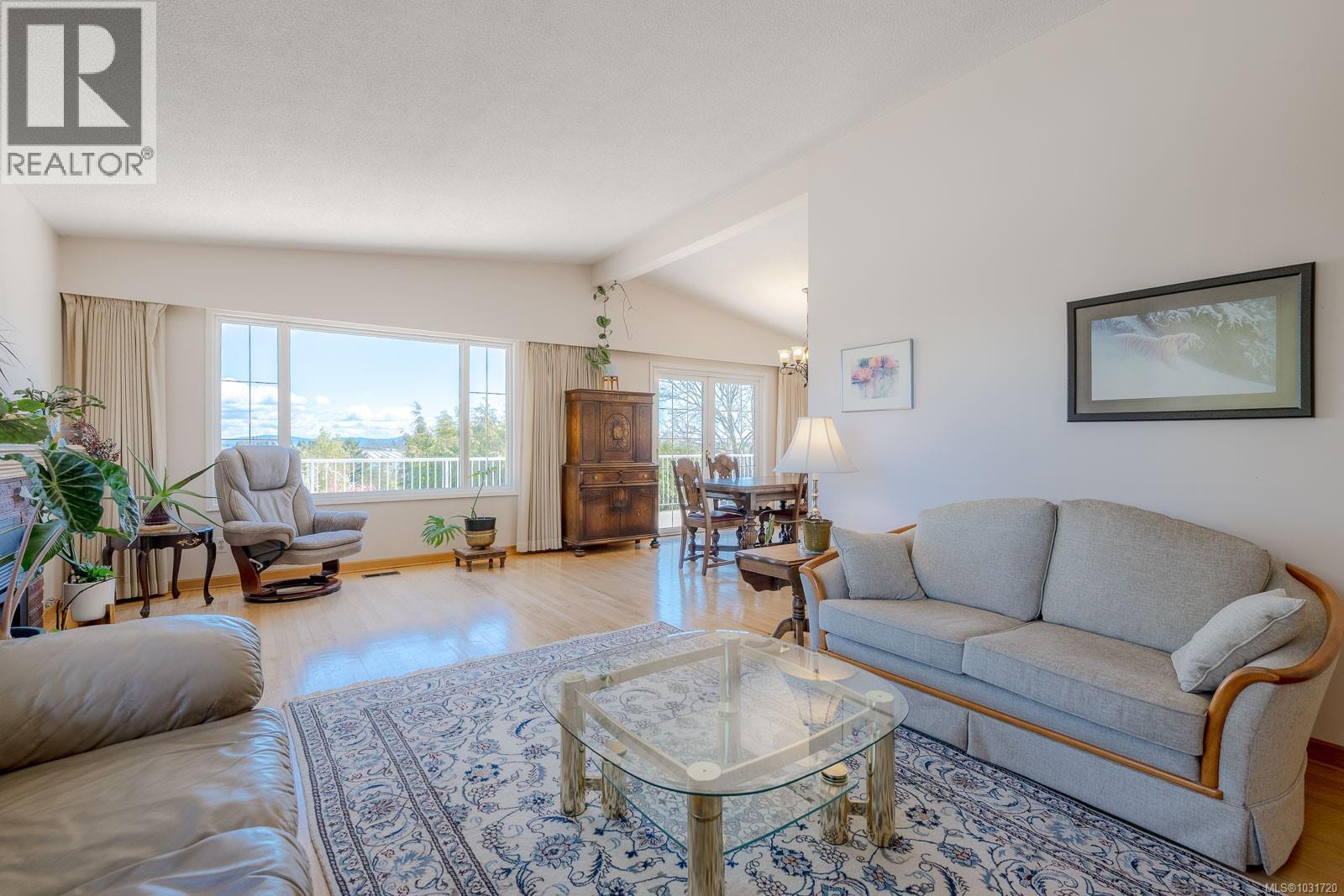 2419 Barbara Pl, Central Saanich