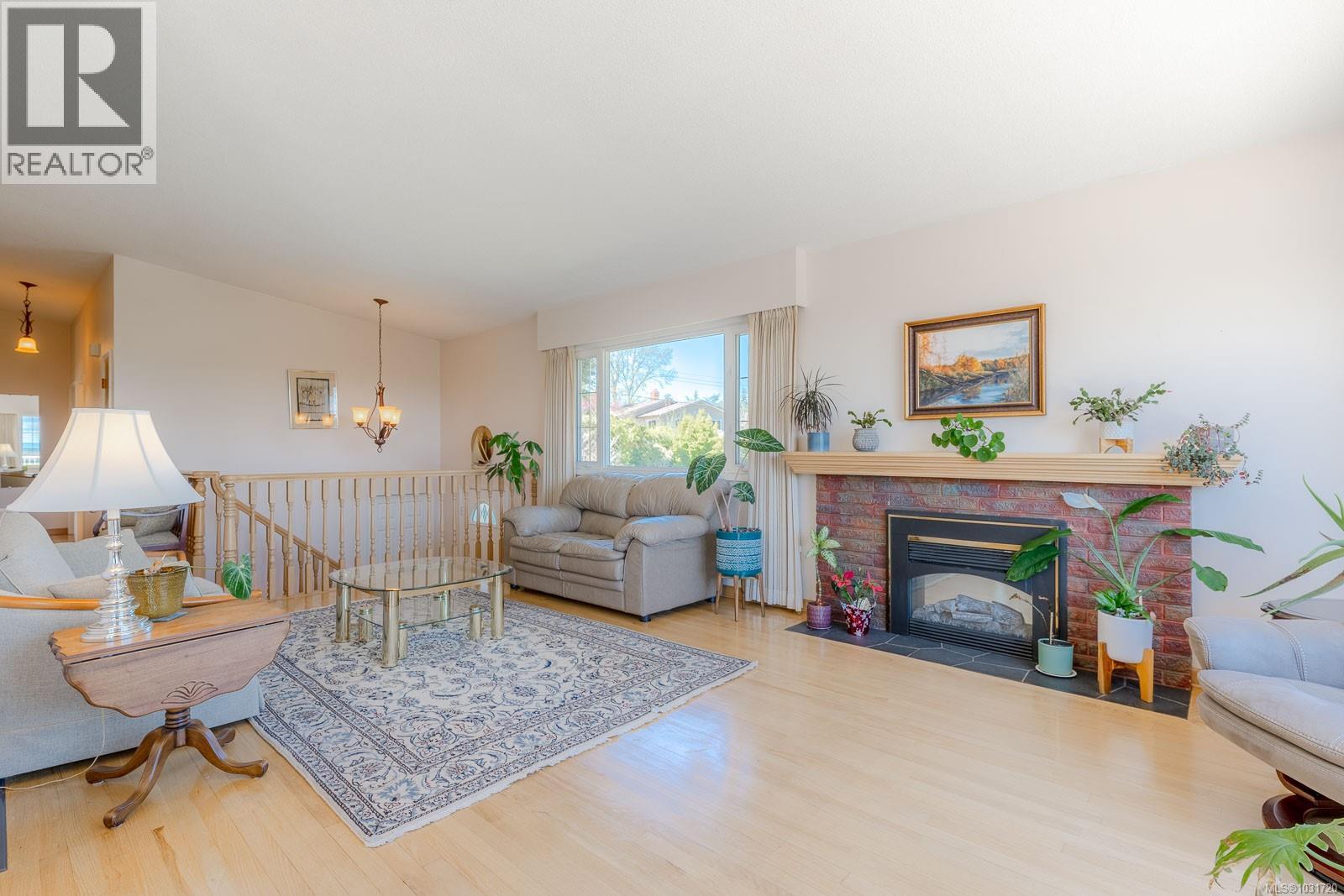 2419 Barbara Pl, Central Saanich
