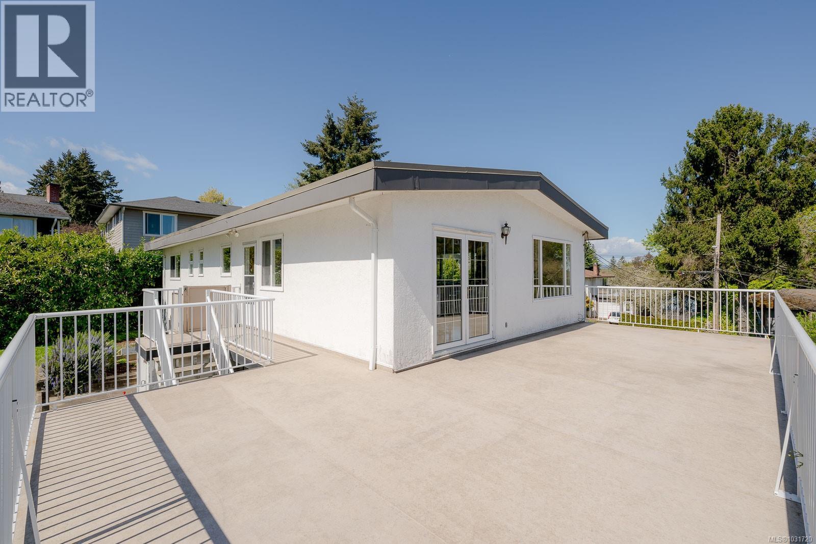 2419 Barbara Pl, Central Saanich