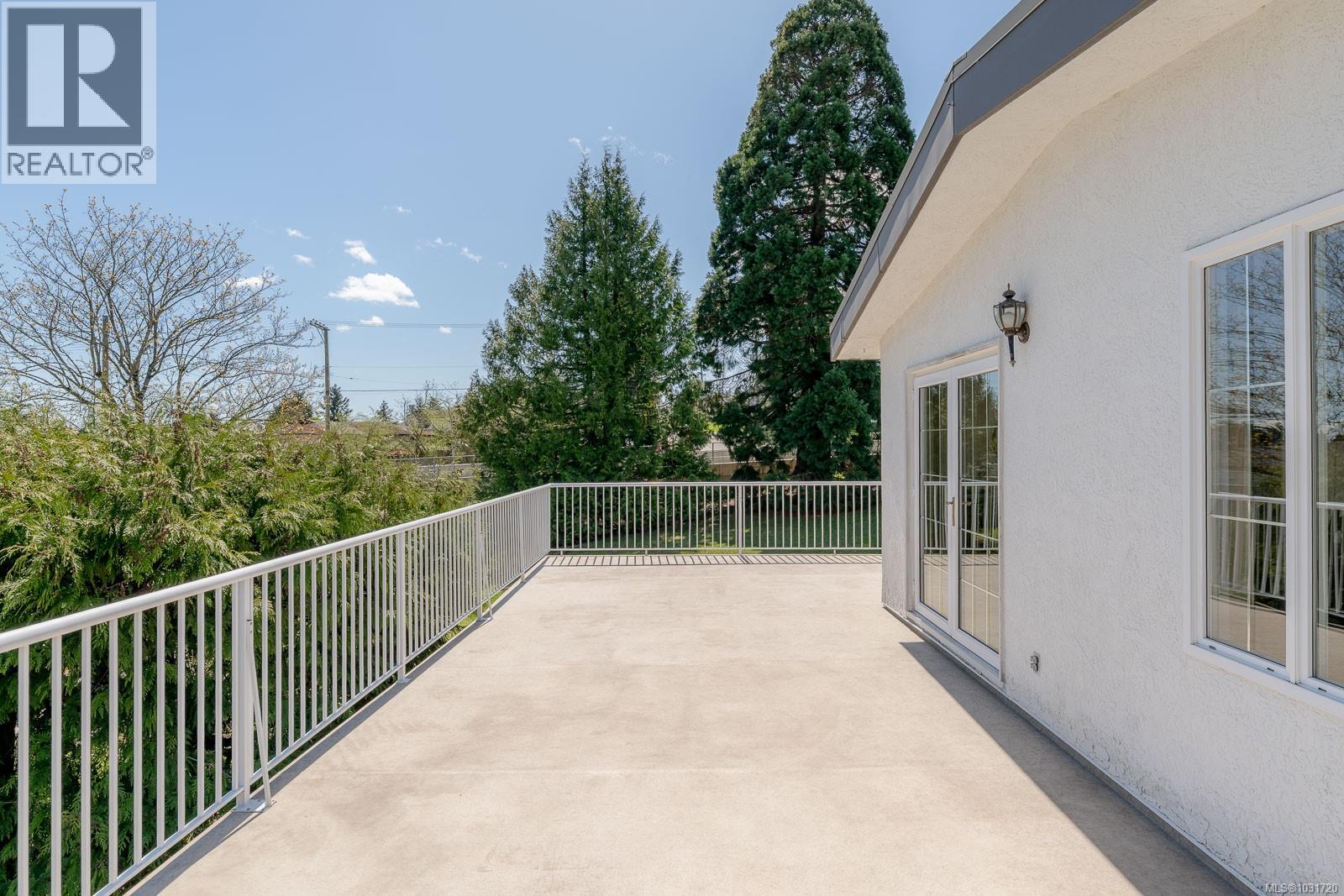 2419 Barbara Pl, Central Saanich