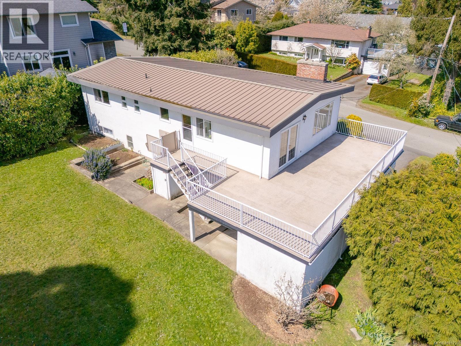 2419 Barbara Pl, Central Saanich
