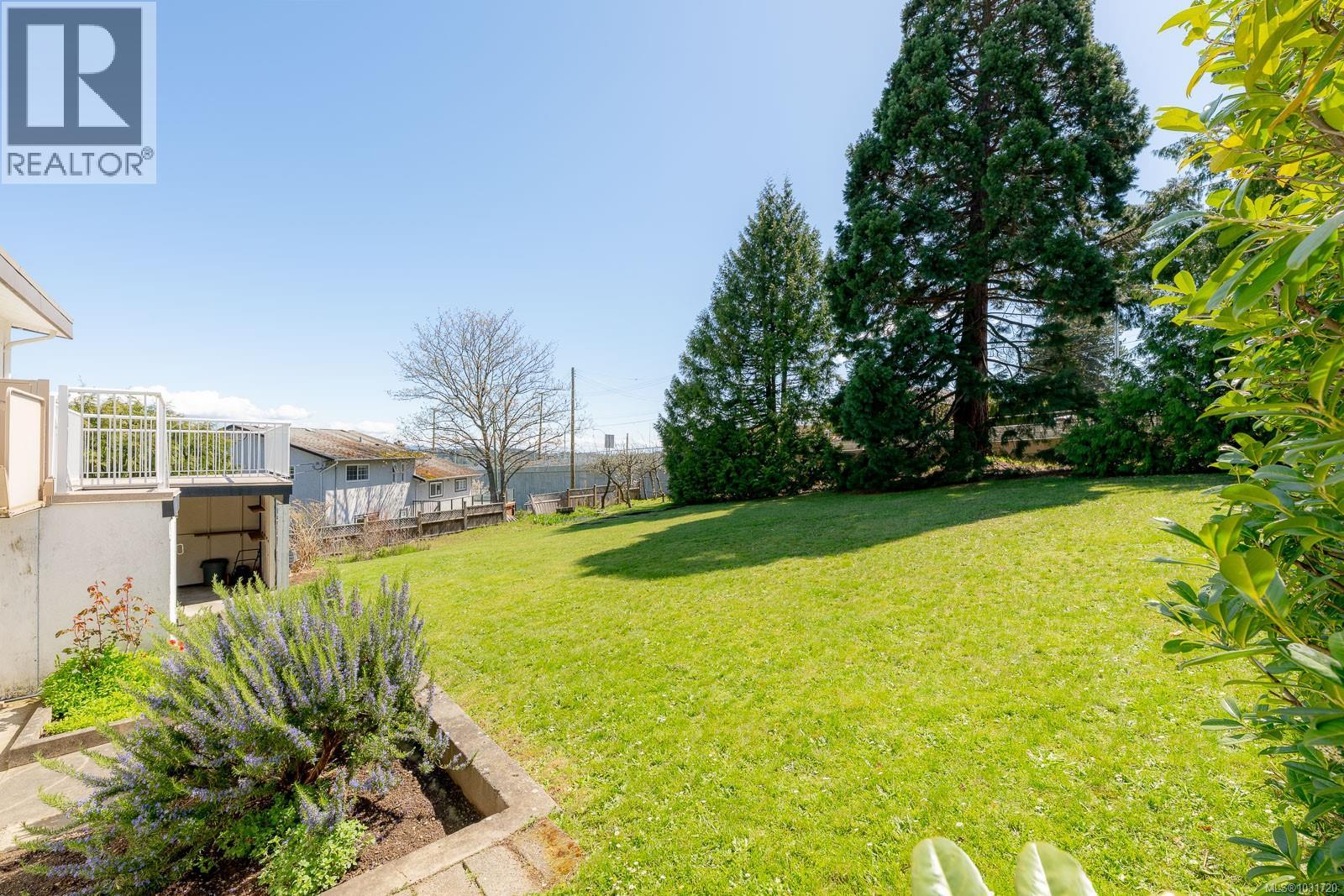 2419 Barbara Pl, Central Saanich