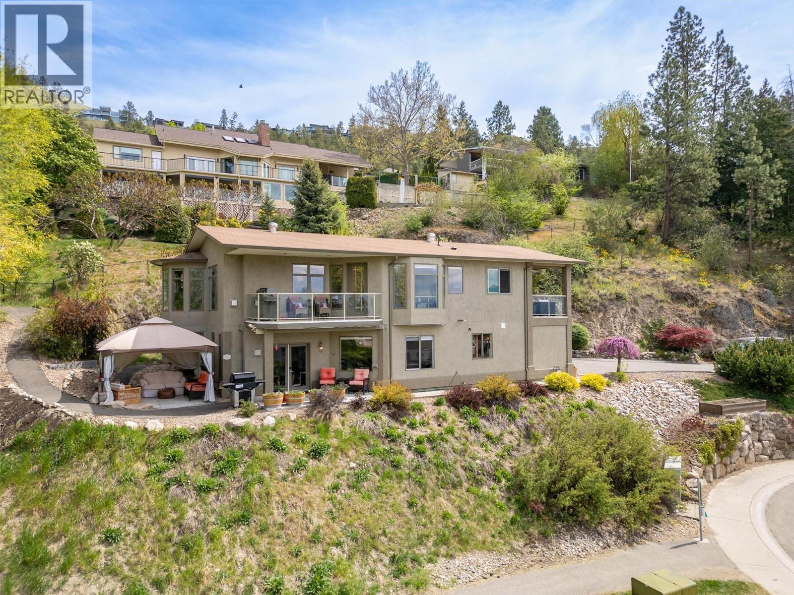 1027 James Hockey Place - 66